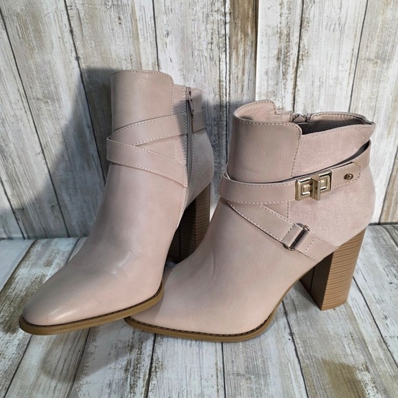 JustFab Carol Taupe Suede Buckle Strap Block Heel Ankle Boots Womens US 10 - Picture 2 of 9